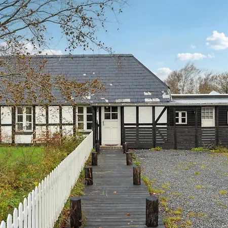 2 Bedroom Pet Friendly In