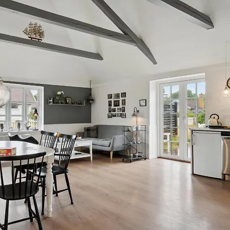 Feriehus 2 Bedroom Pet Friendly In