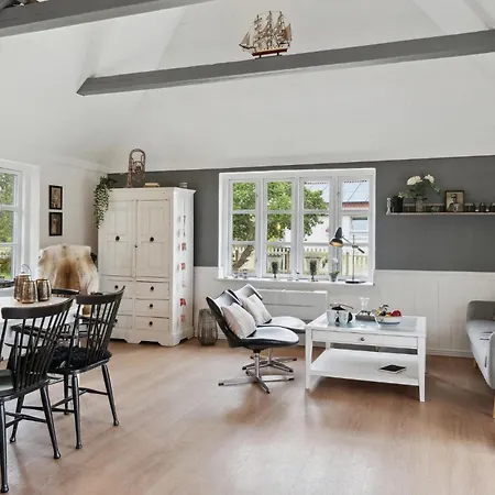 Stunning In With Kitchen *