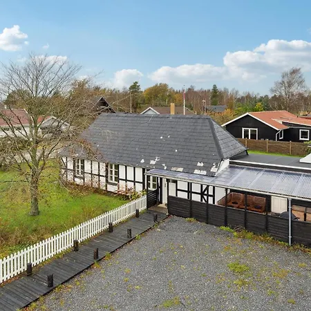 2 Bedroom Pet Friendly In Ålbæk