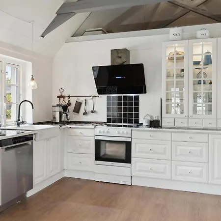 Ferienhaus 2 Bedroom Pet Friendly In *